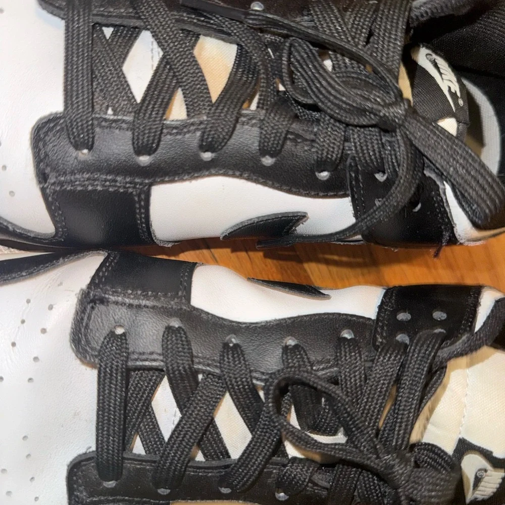 Nike Men's Size 12 PANDA DUNKS - Picture 2 of 7